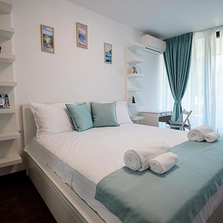 Stylish 1-Bd Apartment In St Constantine And Helena By Flat Mаnager Св. Св. Константин и Елена Екстериор снимка